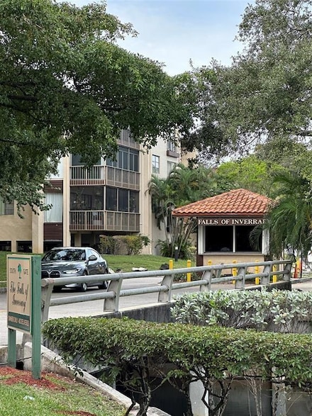 6201 N Falls Circle Dr Unit 209, Lauderhill, FL 33319