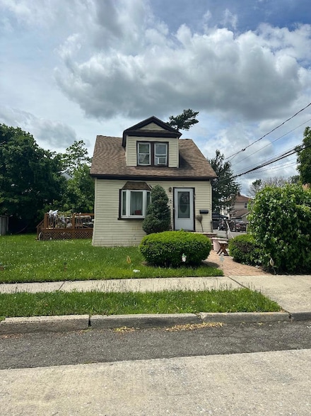 259 N Columbus Ave, Freeport, NY 11520