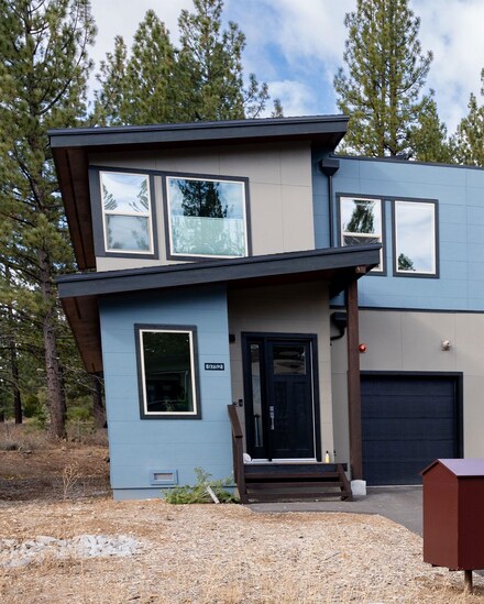 9752 Ellington Ln, Truckee, CA 96161