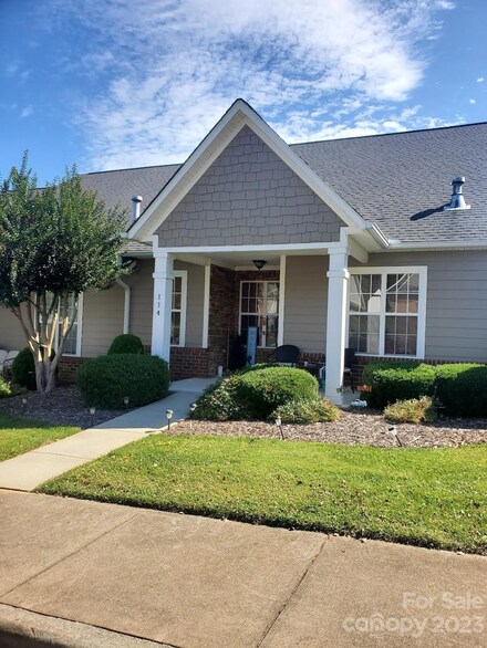 114 Henrys Glen Dr, Morganton, NC 28655