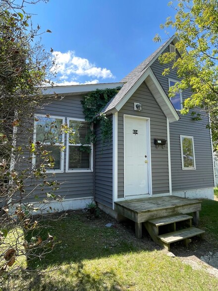 614 5th St NW, Bemidji, MN 56601