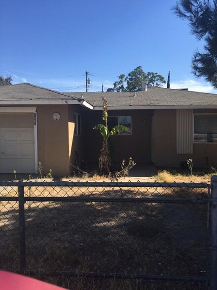 1007 W Woodward Ave, Fresno, CA 93706