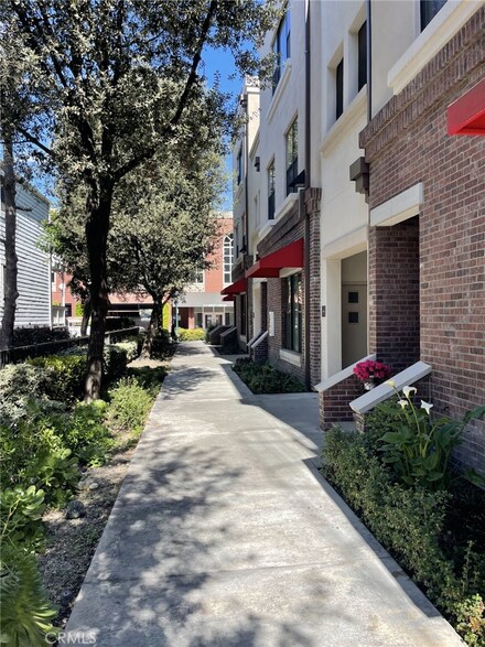 514 Date Ct, Monrovia, CA 91016