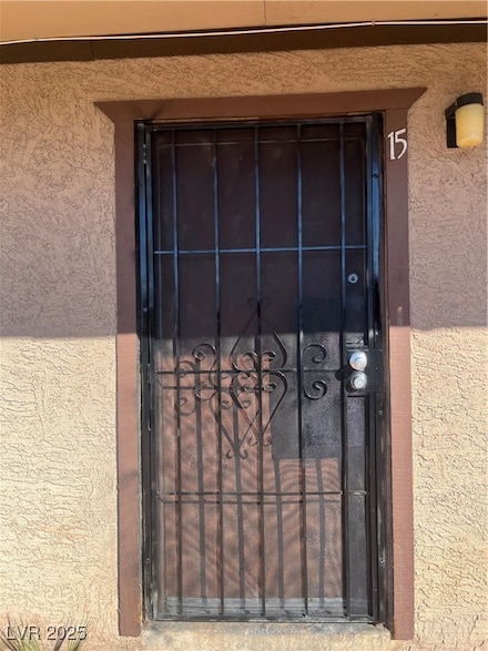 585 S Royal Crest Cir Unit 15, Las Vegas, NV 89169
