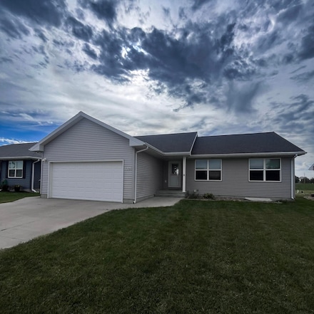 1305 E 16th St, Kearney, NE 68847