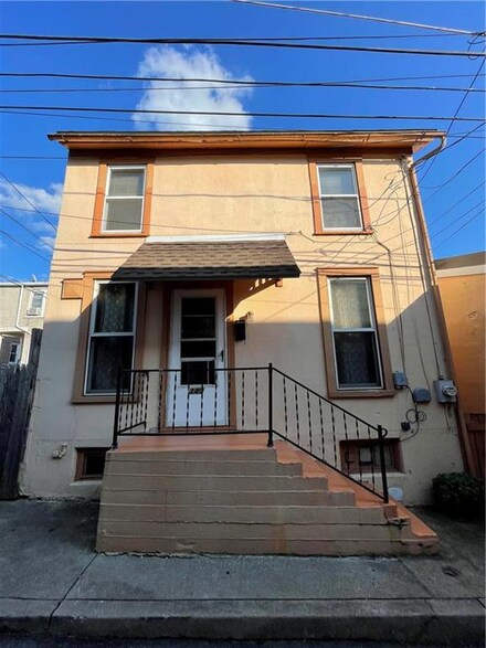 340 E Howe St, Allentown, PA 18109