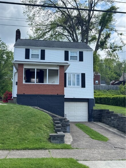 231 E Fairmont Ave, Trafford, PA 15085