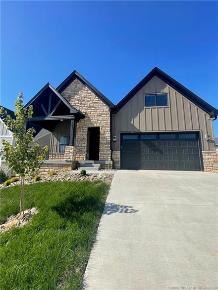 1021 Oskin Dr Unit 222, Georgetown, IN 47122