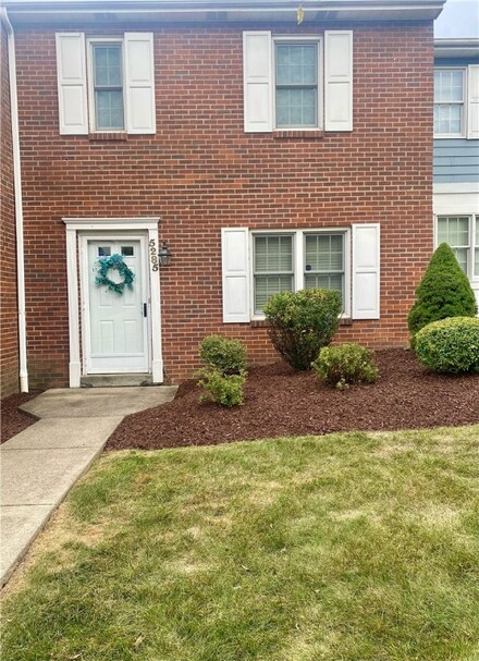 5285 Caste Dr, Pittsburgh, PA 15236