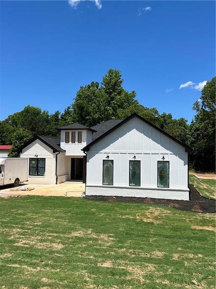520 Rockbridge Rd SW, Lilburn, GA 30047