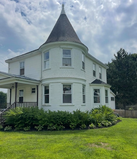 27 Murray St, Bingham, ME 04920