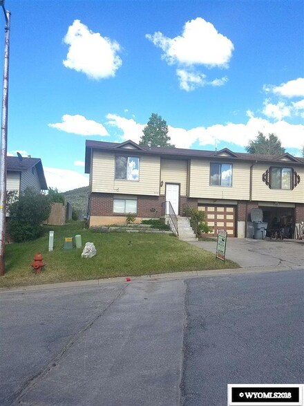 444 Crane Ave, Evanston, WY 82930
