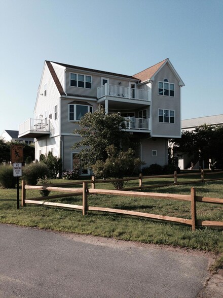 1 Pond St, Wareham, MA 02571