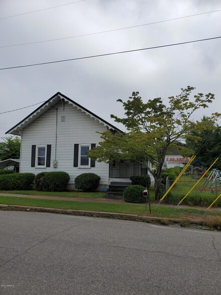235 Railroad Ave E, Allendale, SC 29810
