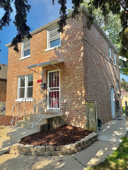 2003 S 24th Ave, Broadview, IL 60155