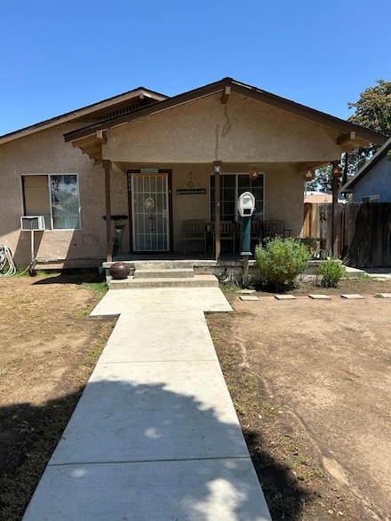 2121 E Hammond Ave, Fresno, CA 93703