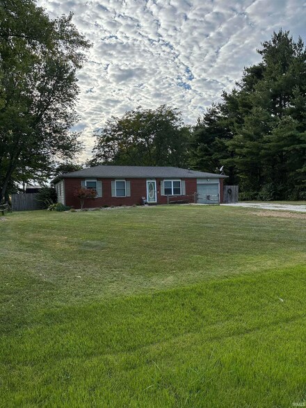 508 Raleigh Rd, Galveston, IN 46932