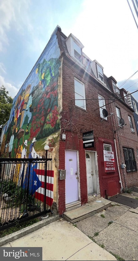 2211 N 2nd St, Philadelphia, PA 19133