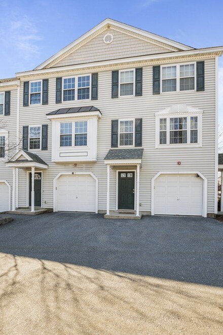 22 Ymca Dr Unit 1, Lowell, MA 01852