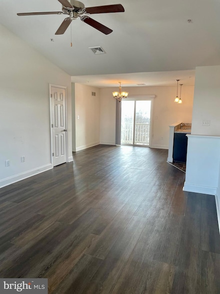 8431 Hilton St, Hummelstown, PA 17036