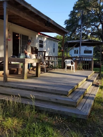 1206 County Rd 175, Garwood, TX 77442