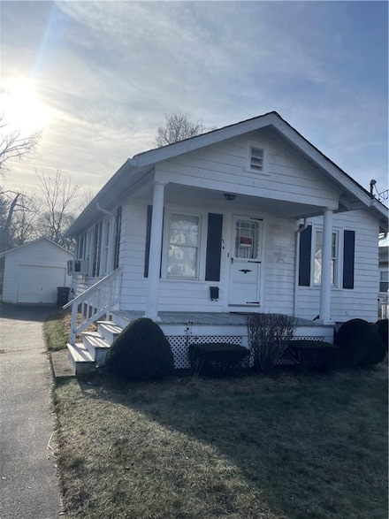 74 Sevilla Ave, Warwick, RI 02889