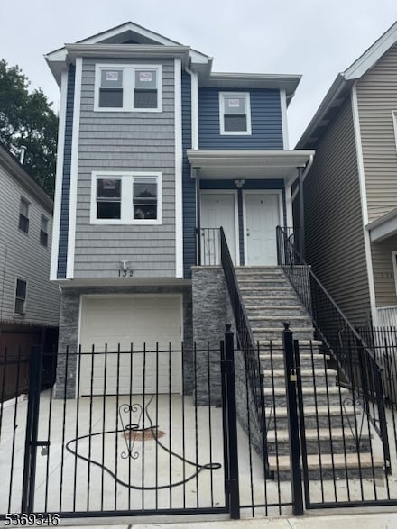 132 Steuben St, East Orange City, NJ 07018