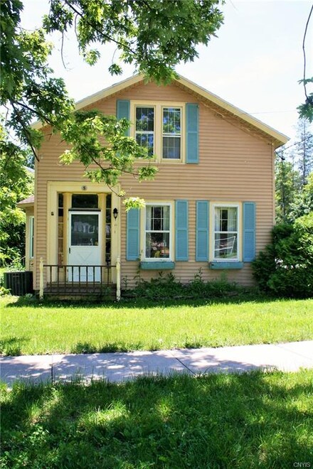 5 W Main St, Marcellus, NY 13108