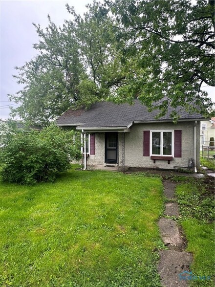 825 Ogden Ave, Toledo, OH 43609