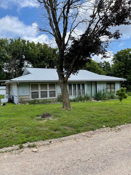 2850 Farm Road 2164, Exeter, MO 65647