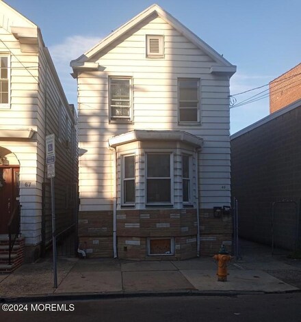 69 Nichols St, Newark, NJ 07105