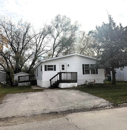 5329 Marble Dr, Loves Park, IL 61111