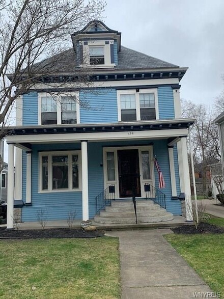 136 Summit Ave, Buffalo, NY 14214