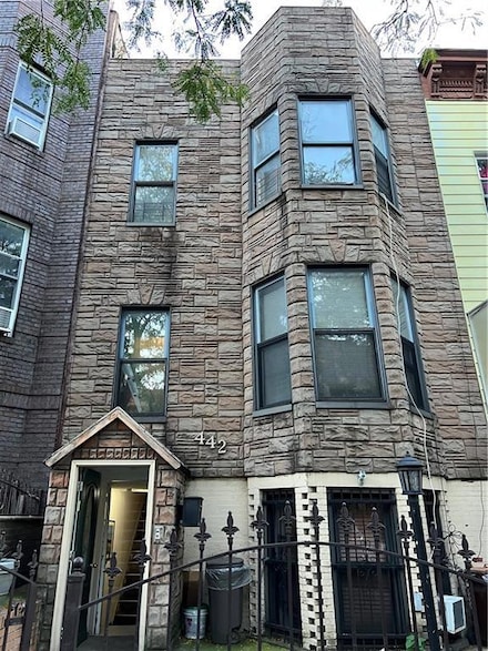 442 48th St, Brooklyn, NY 11220