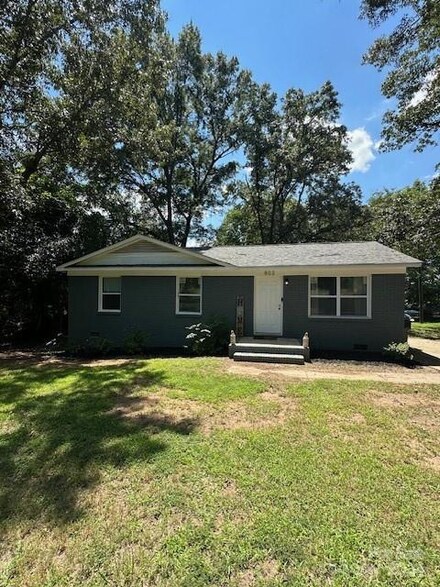 802 Independence Dr, Wingate, NC 28174