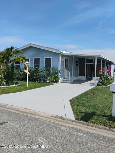 957 Cashew Cir, Sebastian, FL 32976