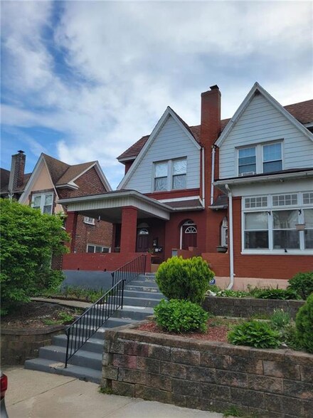 320 N Fulton St, Allentown, PA 18102