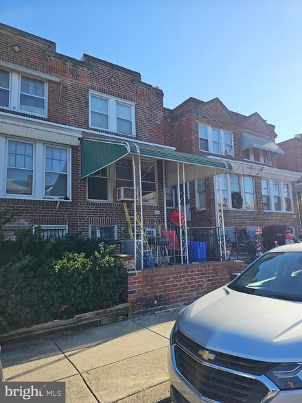5953 Bingham St, Philadelphia, PA 19120