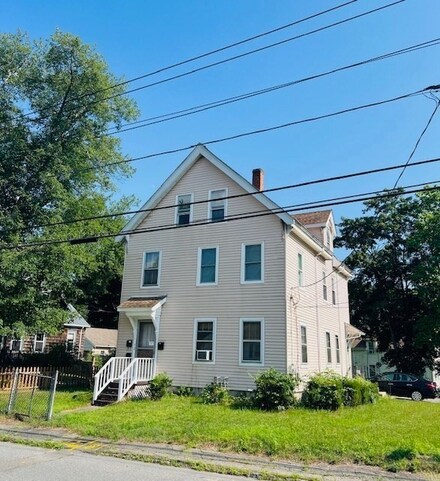 72 Shores St, Taunton, MA 02780