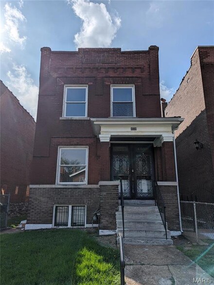 4608 Pope Ave, Saint Louis, MO 63115