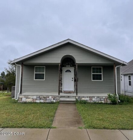 2321 S Picher Ave, Joplin, MO 64804