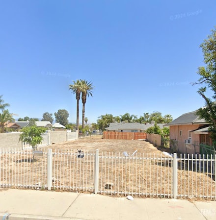 1331 Beale Ave, Bakersfield, CA 93305