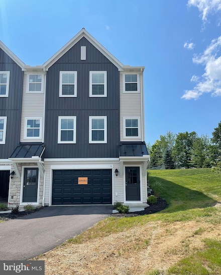 16 Morgan Cir Unit 7-02, Carlisle, PA 17015
