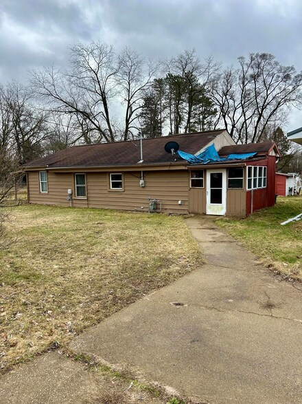 81 Taylor Ave, Battle Creek, MI 49037