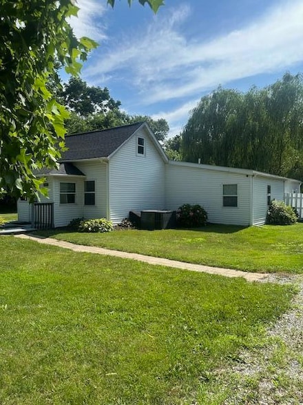 1290 Old Porter Rd, Porter, IN 46304