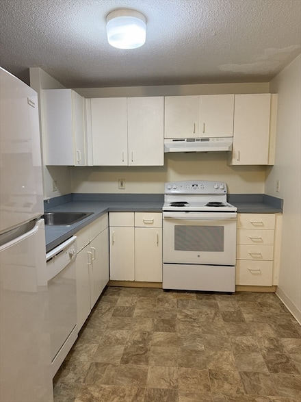 5 Bank St Unit 3F, Attleboro, MA 02703