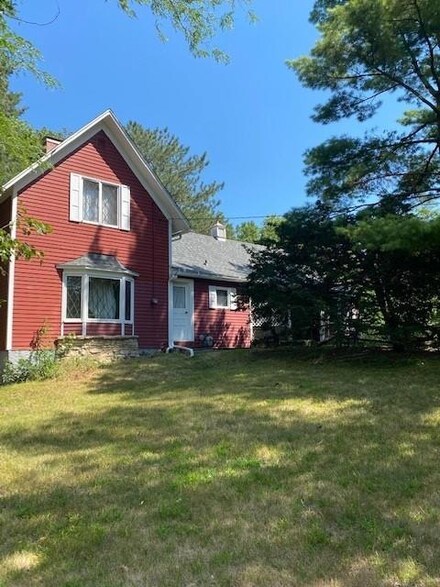 606 Grove St, Perry, IA 50220