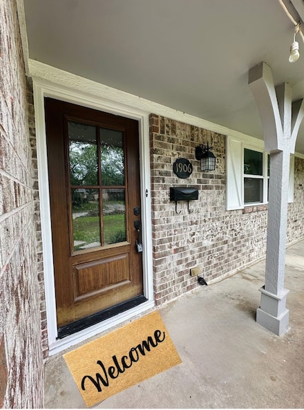 1906 Mapleton Dr, Houston, TX 77043