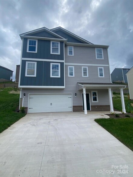 171 Marathon Ln, Candler, NC 28715