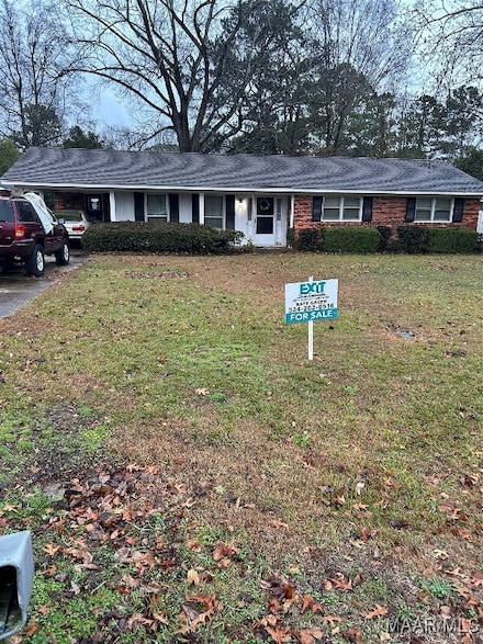 22 Glendale Dr, Selma, AL 36701